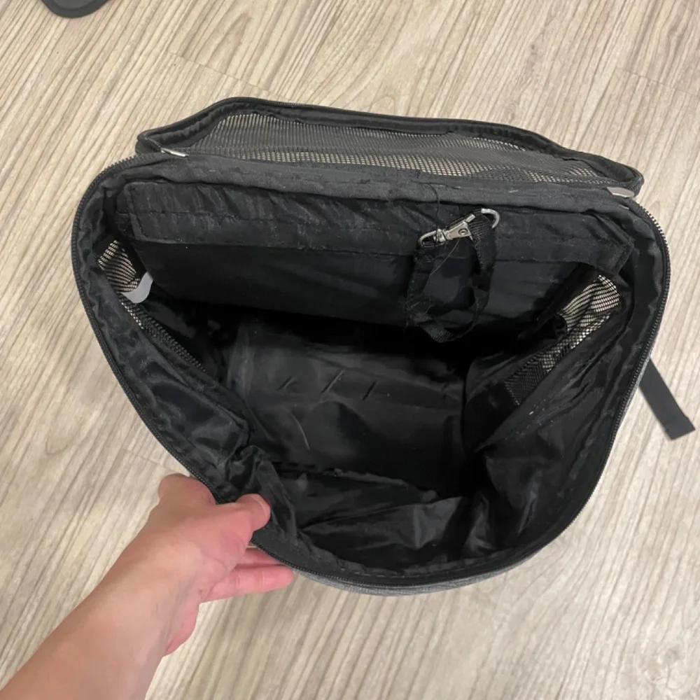 Cat carrier backpack